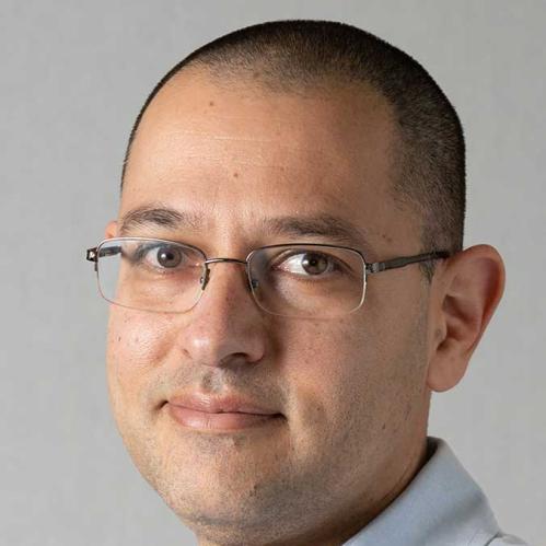 portrait of daniel kadouri